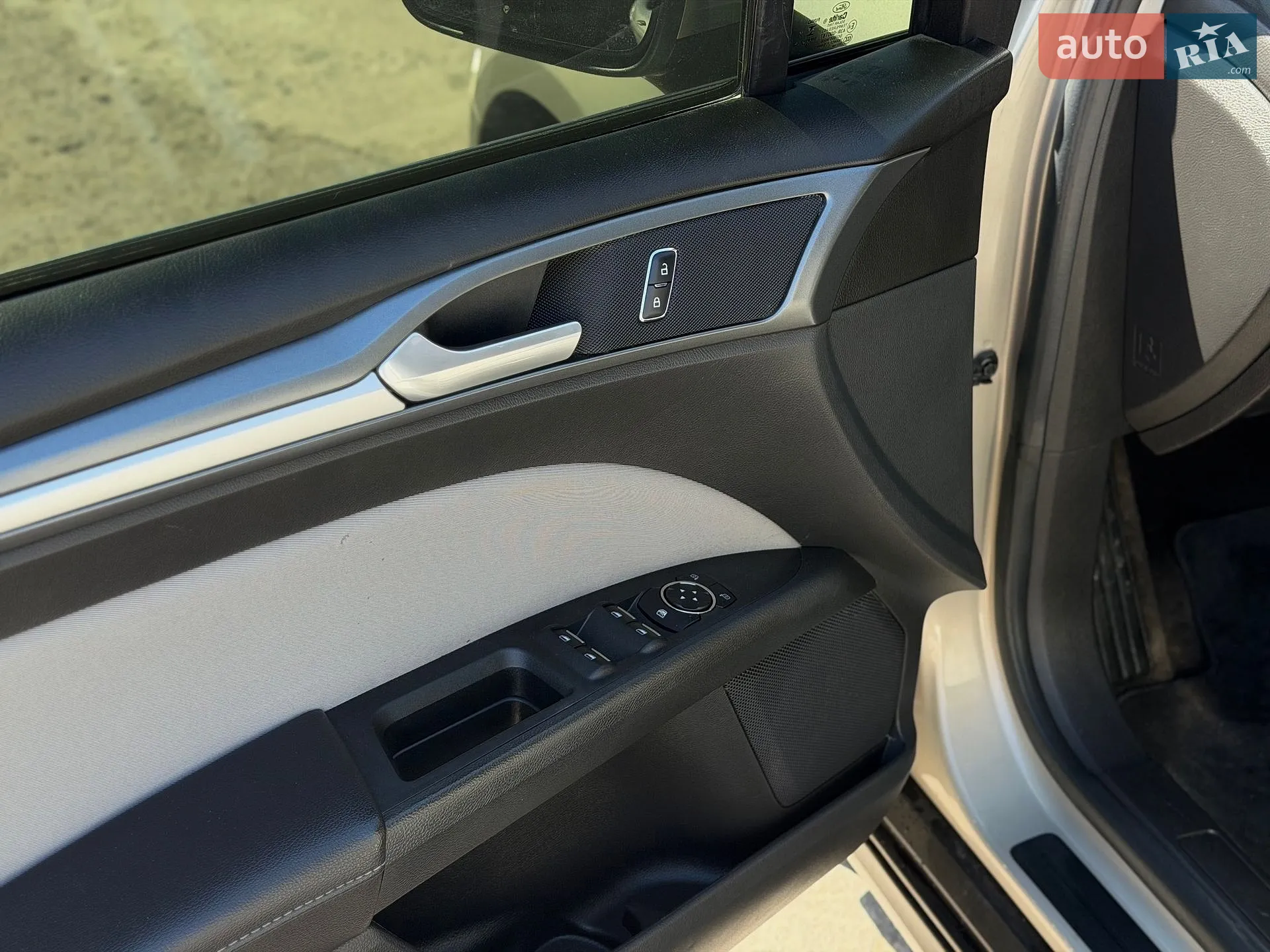 2015 Ford Fusion - мініатюра 23