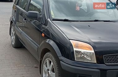 Хетчбек Ford Fusion 2006 в Теофіполі