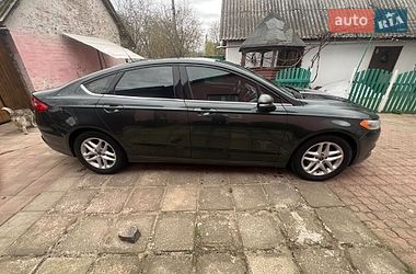 Седан Ford Fusion 2015 в Чернігові