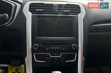 Седан Ford Fusion 2016 в Мукачевому