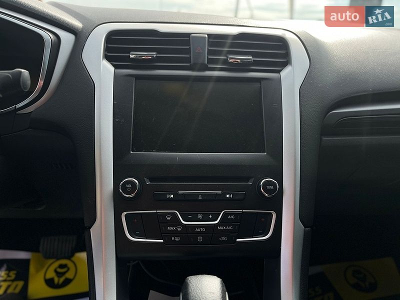 Седан Ford Fusion 2016 в Мукачевому