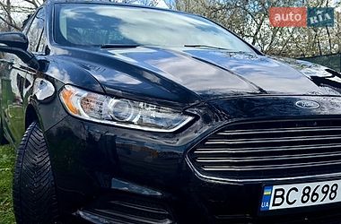 Седан Ford Fusion 2014 в Шумську