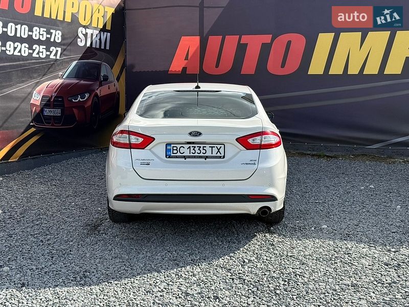 Седан Ford Fusion 2012 в Стрию