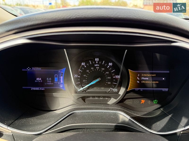 Седан Ford Fusion 2012 в Стрию