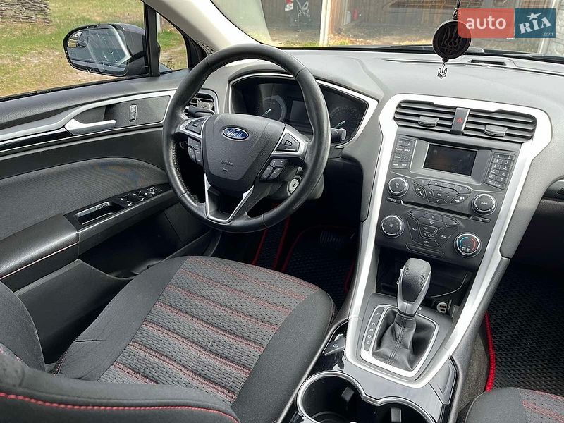 Седан Ford Fusion 2014 в Чернігові