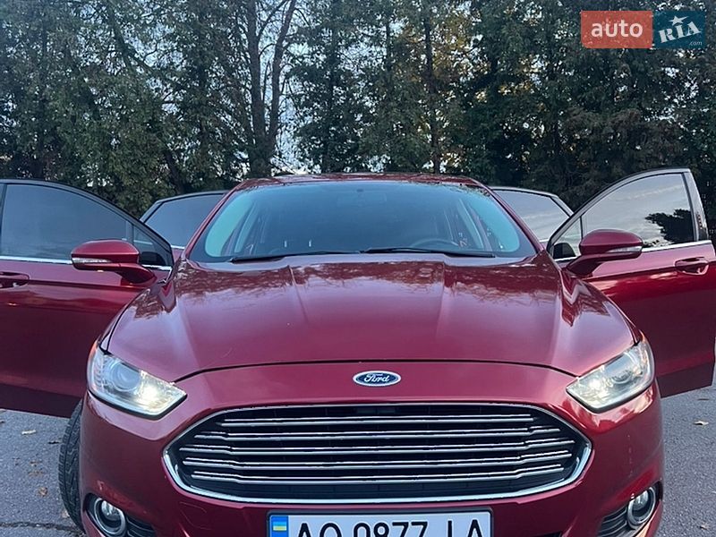 Седан Ford Fusion 2015 в Ужгороді