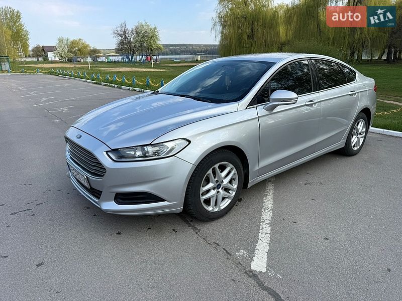 Седан Ford Fusion 2016 в Ладижині
