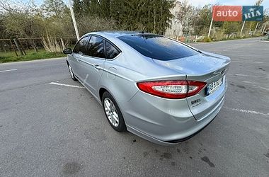Седан Ford Fusion 2016 в Ладижині
