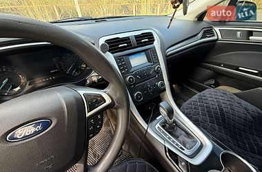 Седан Ford Fusion 2016 в Ладижині