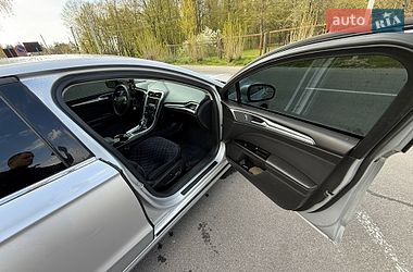 Седан Ford Fusion 2016 в Ладижині