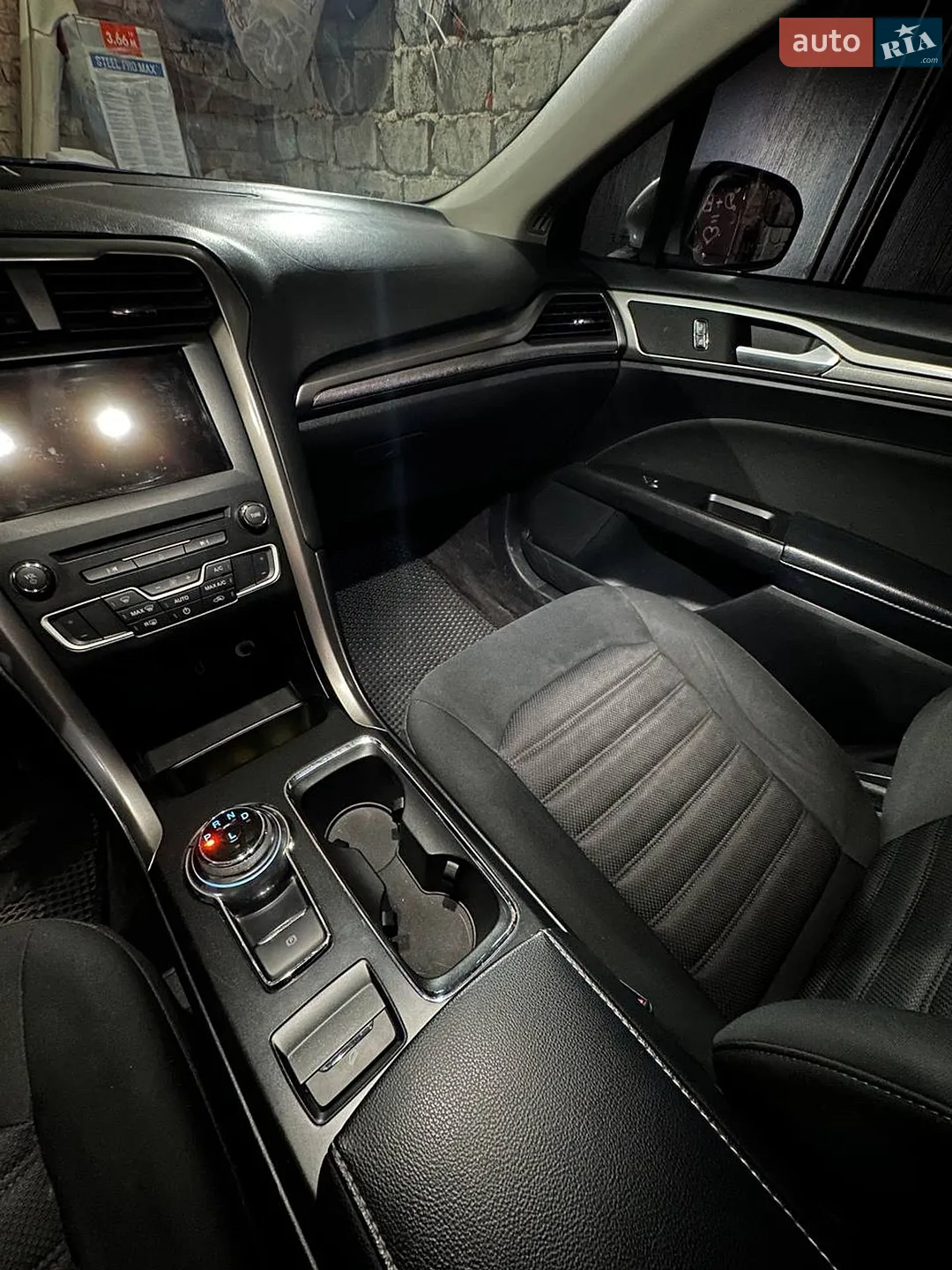 2016 Ford Fusion - мініатюра 24