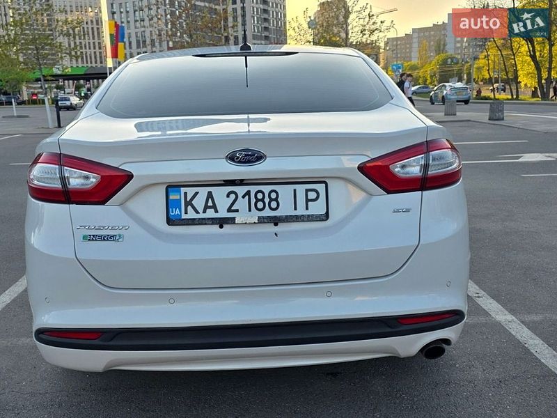 Седан Ford Fusion 2016 в Києві