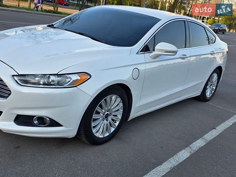 Седан Ford Fusion 2016 в Києві
