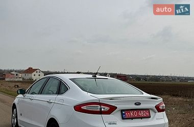 Седан Ford Fusion 2016 в Одесі