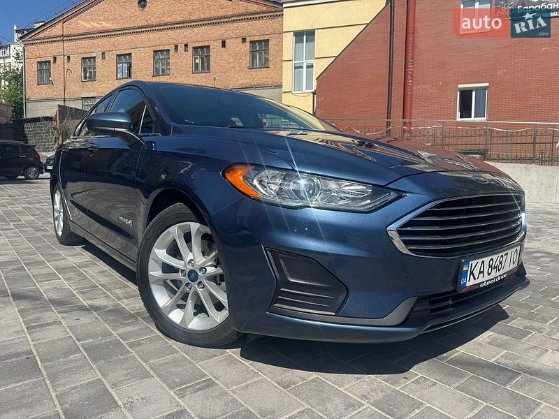 Седан Ford Fusion 2018 в Киеве