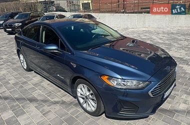 Седан Ford Fusion 2018 в Киеве