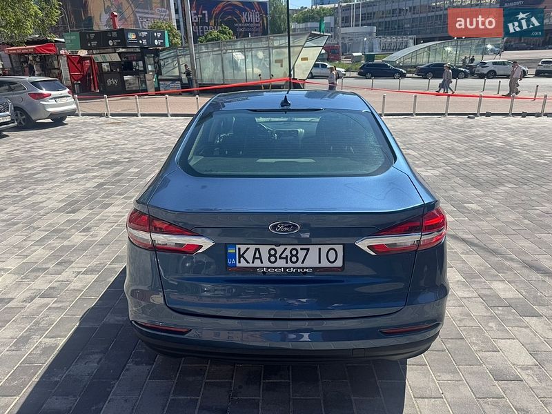 Седан Ford Fusion 2018 в Киеве