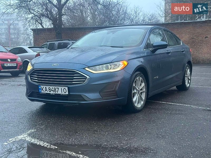 Седан Ford Fusion 2018 в Киеве