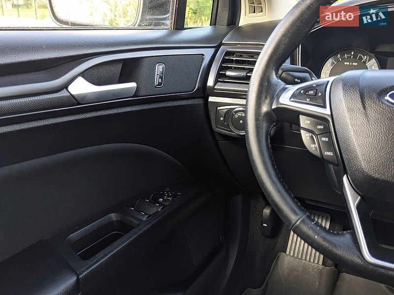 Седан Ford Fusion 2018 в Дрогобыче