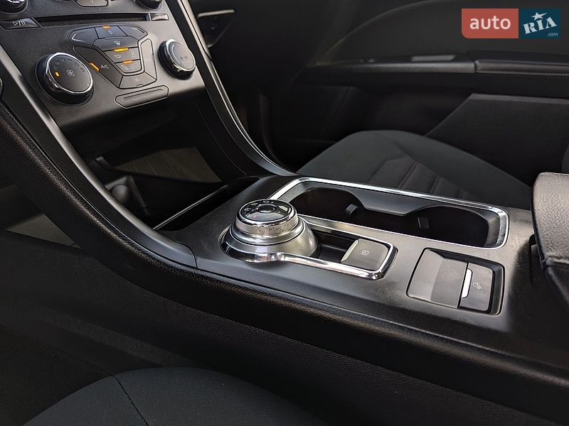 Седан Ford Fusion 2018 в Дрогобыче
