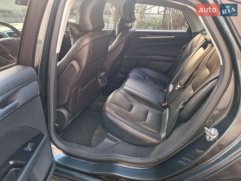 Седан Ford Fusion 2015 в Кривом Роге