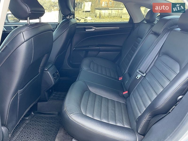 Седан Ford Fusion 2018 в Житомире