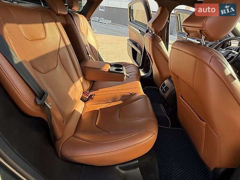 Седан Ford Fusion 2019 в Виннице