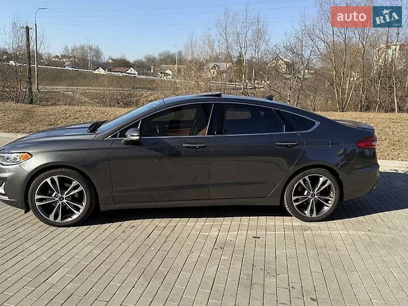 Седан Ford Fusion 2019 в Виннице