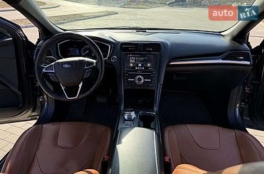 Седан Ford Fusion 2019 в Виннице
