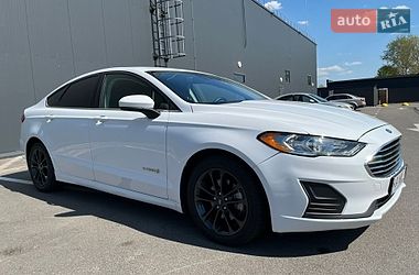 Седан Ford Fusion 2019 в Києві