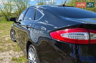 Седан Ford Fusion 2016 в Тернополі