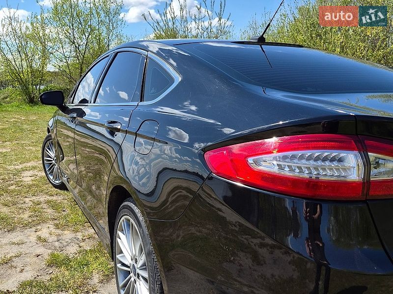 Седан Ford Fusion 2016 в Тернополі
