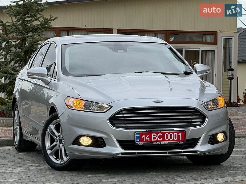 Седан Ford Fusion 2016 в Дрогобичі