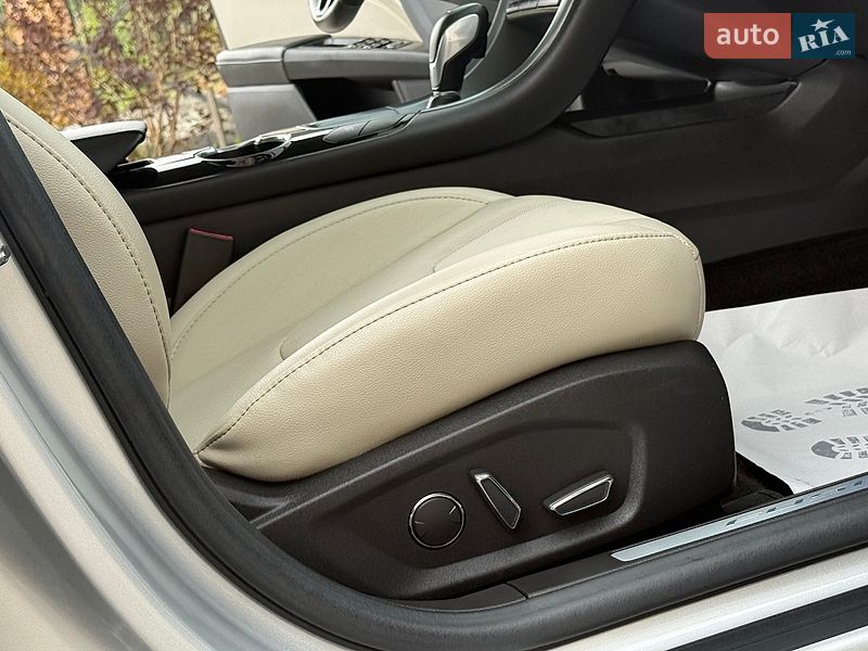 Седан Ford Fusion 2016 в Дрогобичі