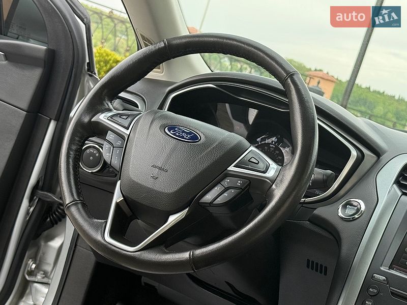 Седан Ford Fusion 2016 в Дрогобичі