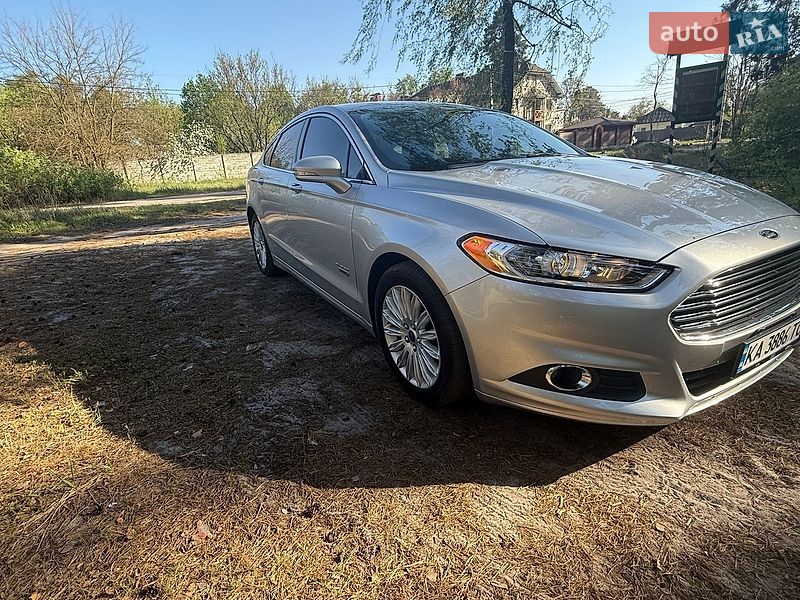 Седан Ford Fusion 2016 в Києві