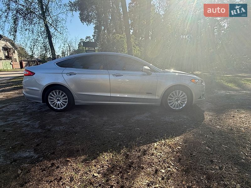 Седан Ford Fusion 2016 в Києві