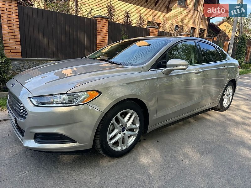 Седан Ford Fusion 2015 в Вінниці