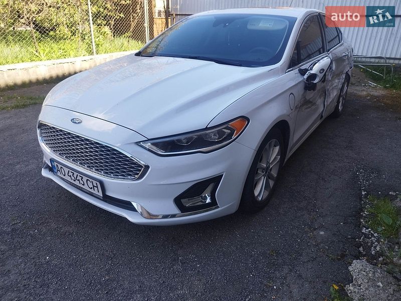 Ford Fusion 2019