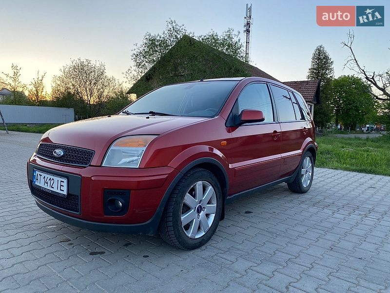 Хэтчбек Ford Fusion 2006 в Косове