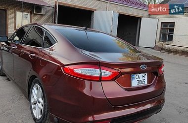 Седан Ford Fusion 2015 в Лисянці