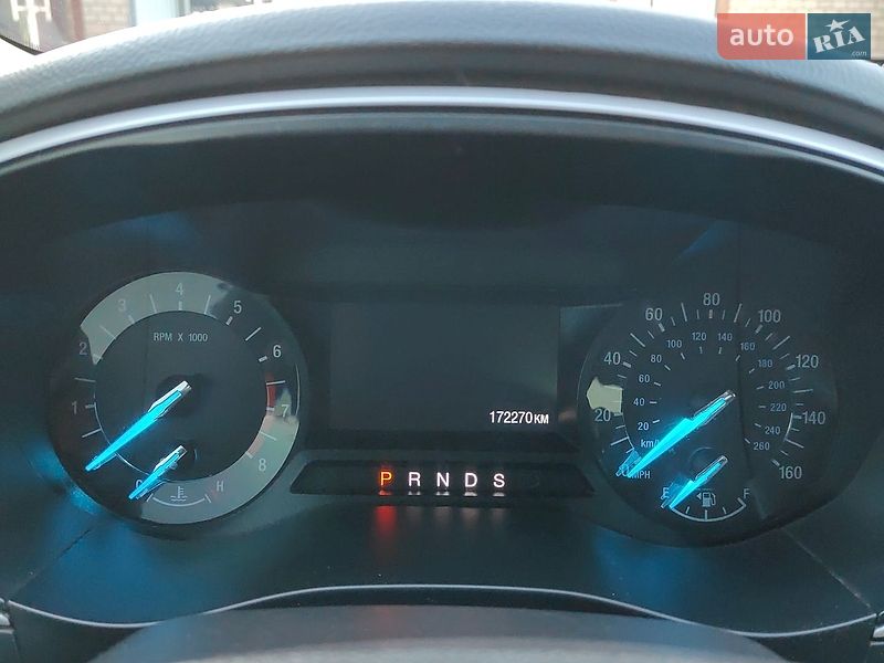 Седан Ford Fusion 2015 в Лисянці