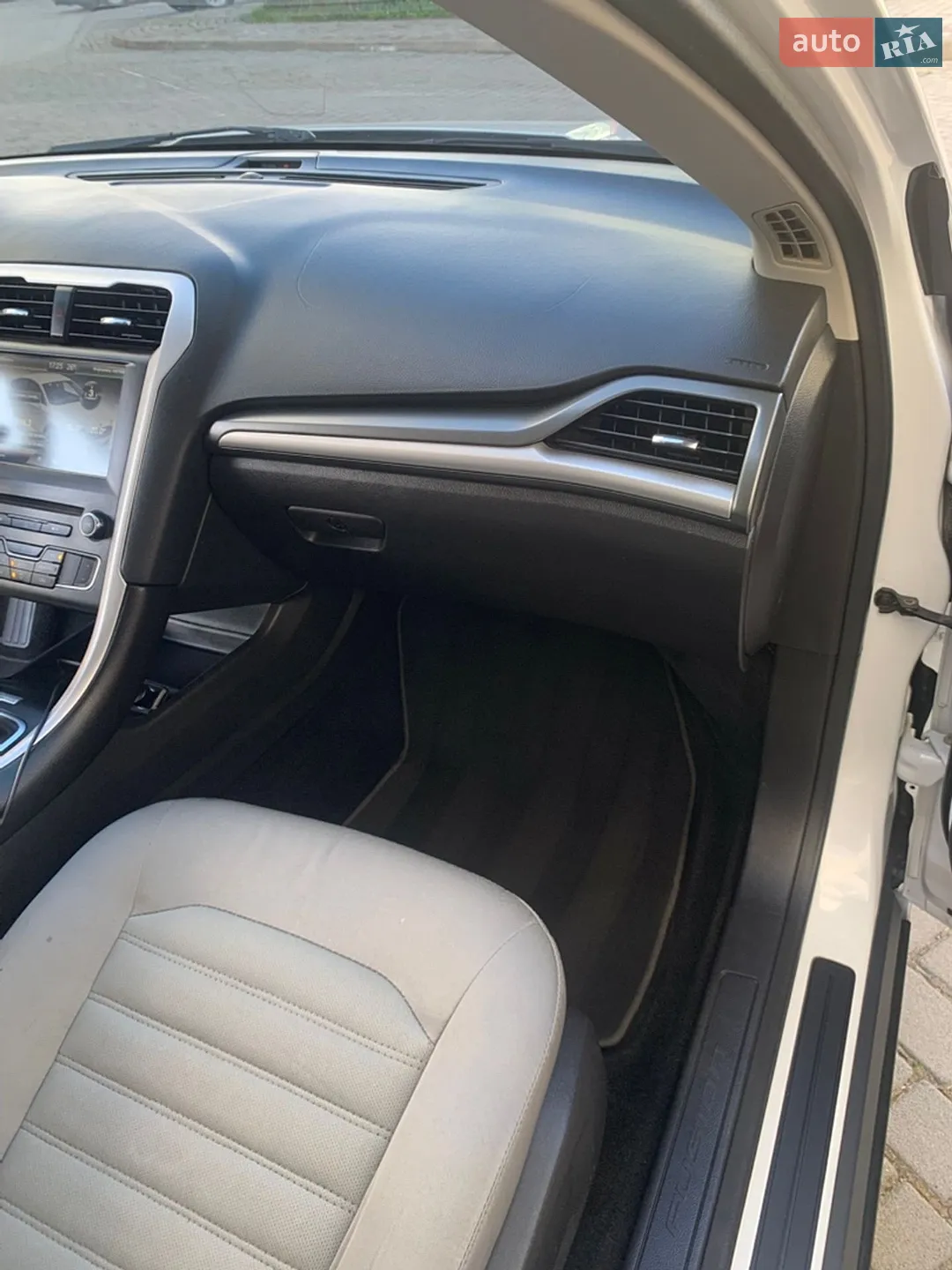 2014 Ford Fusion - мініатюра 21