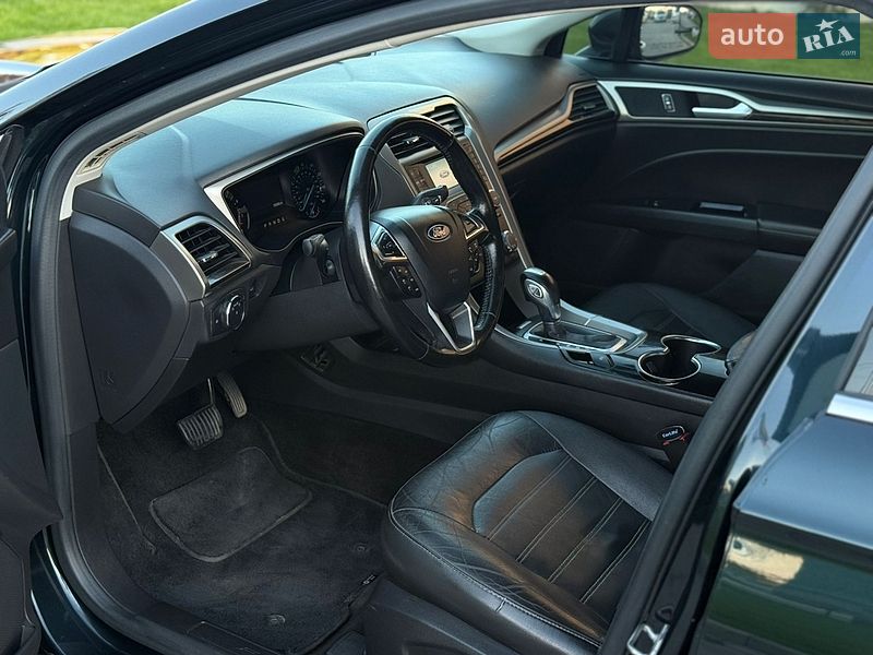 Седан Ford Fusion 2014 в Ужгороде