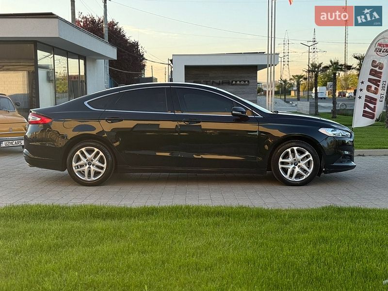Седан Ford Fusion 2014 в Ужгороде