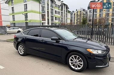 Седан Ford Fusion 2019 в Святопетрівське