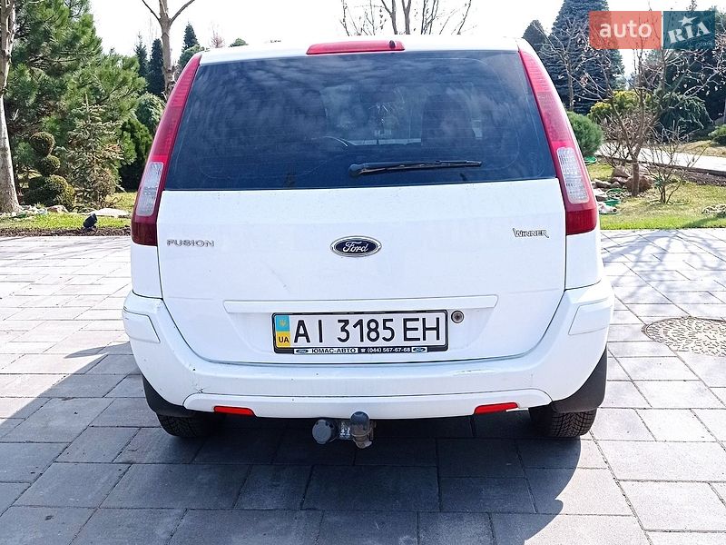 Хэтчбек Ford Fusion 2012 в Звягеле