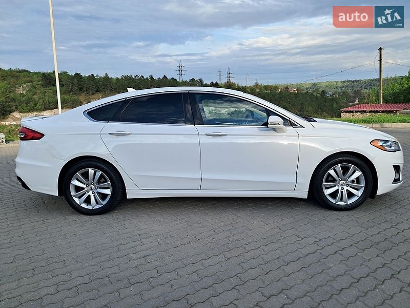 Седан Ford Fusion 2019 в Могилев-Подольске