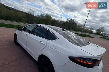 Седан Ford Fusion 2016 в Трускавце