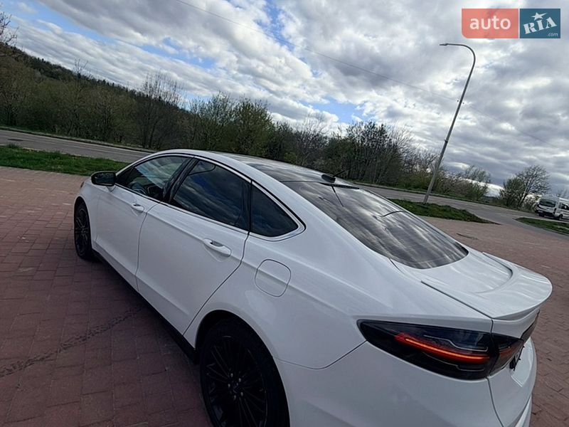 Седан Ford Fusion 2016 в Трускавце